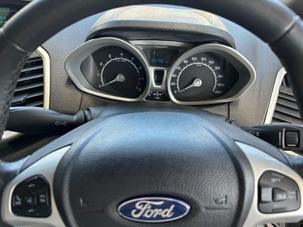 2015-Ford-EcoSport-10-EcoBoost-Titanium image:10