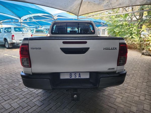 2017-Toyota-Hilux-Hilux-Double-Cab-DC-24GD6-4x4-SR-MT image:8