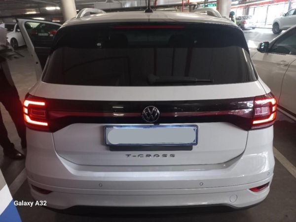 2022-Volkswagen-T-Cross-10-TSI-Highline-Auto image:2