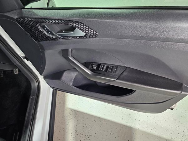 2022-Volkswagen-T-Cross-10-TSI-Highline-Auto image:7