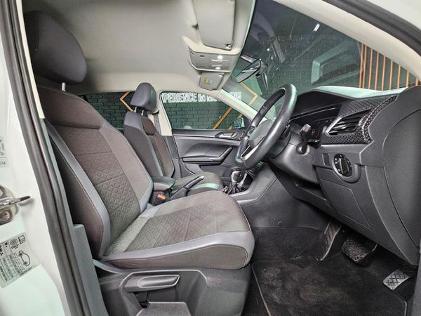 2022-Volkswagen-T-Cross-10-TSI-Highline-Auto image:8