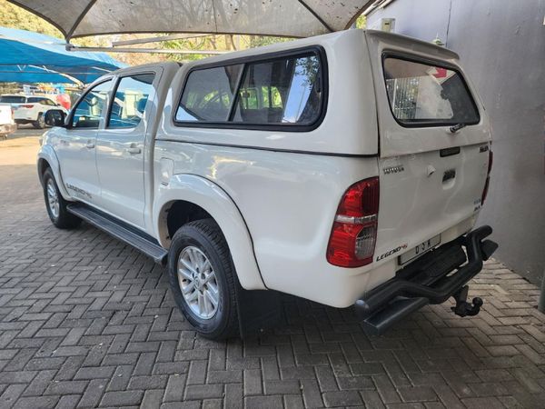 2015-Toyota-Hilux-Hilux-Double-Cab-30-D4D-4X4-L45 image:2