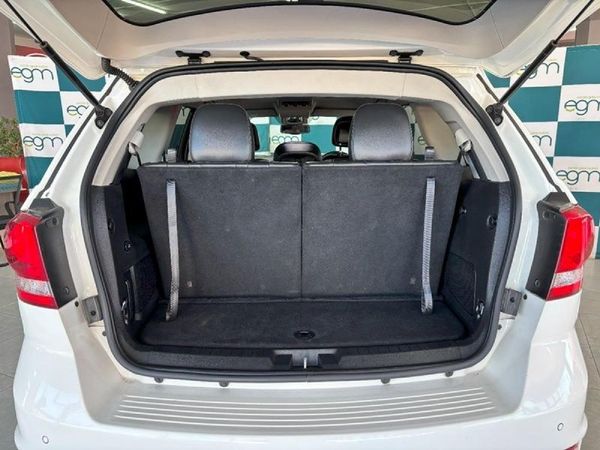2015-Dodge-Journey-36-V6-RT-Auto image:15