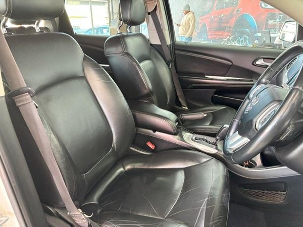 2015-Dodge-Journey-36-V6-RT-Auto image:5