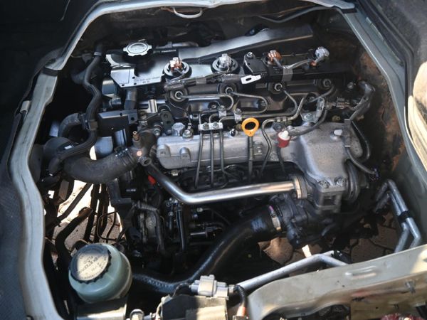 2018-Toyota-Quantum-25-D-4D-14-seat image:13
