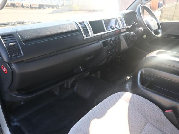 2018-Toyota-Quantum-25-D-4D-14-seat image:6
