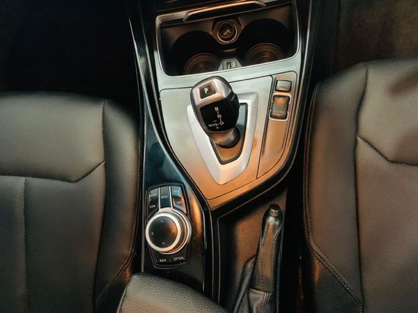 2019-BMW-1-Series-118i-5-dr-Auto image:12