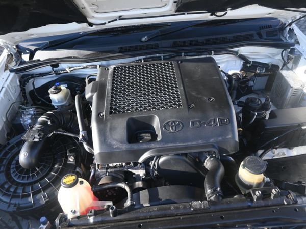 2013-Toyota-Hilux-30-D-4D-Raider-Raised-Body-Double-Cab image:11