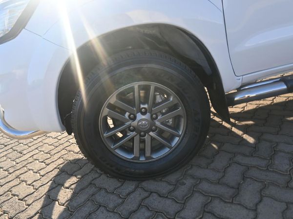 2013-Toyota-Hilux-30-D-4D-Raider-Raised-Body-Double-Cab image:12