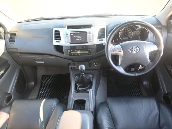 2013-Toyota-Hilux-30-D-4D-Raider-Raised-Body-Double-Cab image:2