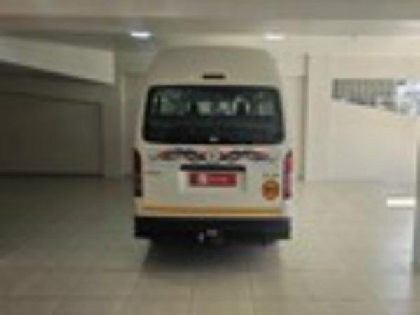 2025-Toyota-Quantum-25-D-4D-Sesfikile-16-seat image:3