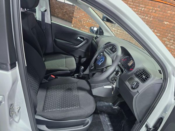 2025-Volkswagen-Polo-Vivo-14 image:7