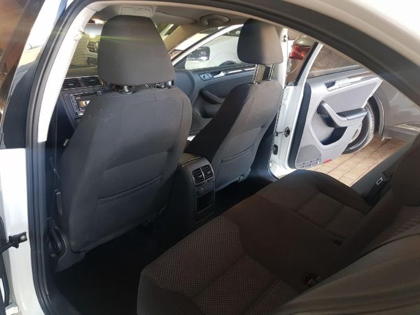 2017-Volkswagen-Jetta-16-TDI-Comfortline image:2