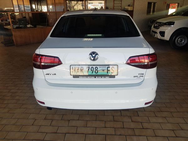 2017-Volkswagen-Jetta-16-TDI-Comfortline image:5