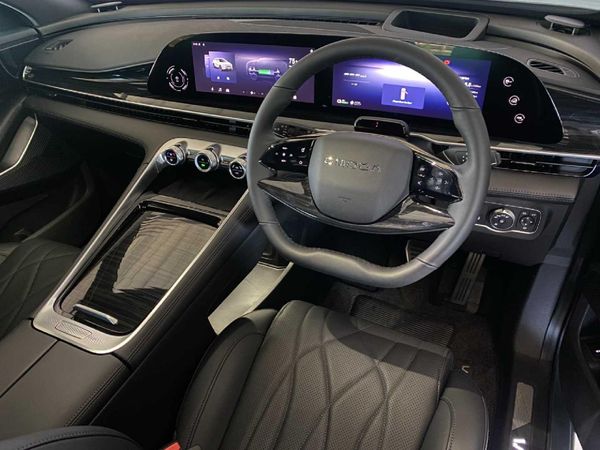 2025-Omoda-C9-15T-AWD-Phev image:10