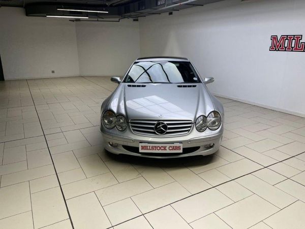 2005-Mercedes-Benz-SL-500-7-spd image:1