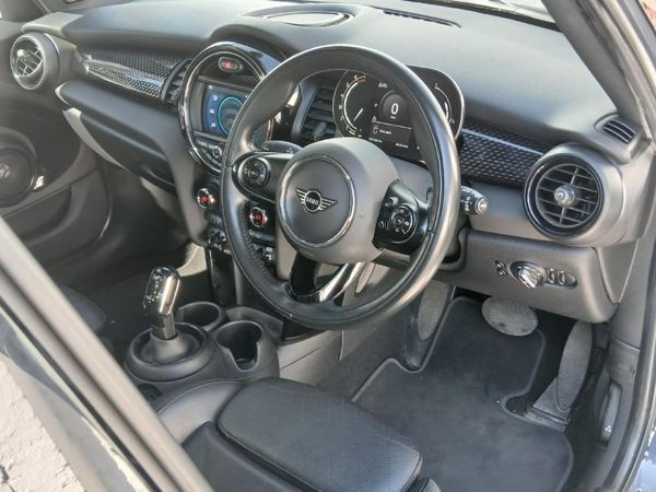 2021-MINI-Hatch-Cooper-S-5-dr-Auto image:7