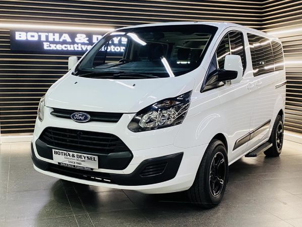 Vehicle 2015 Ford Tourneo Custom Used Ford Transit Custom TDCi 270