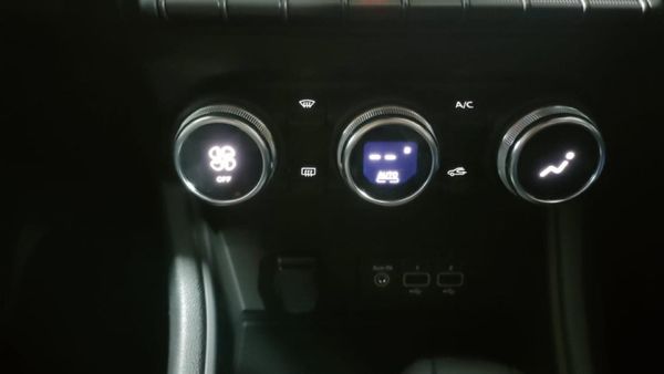 2025-Renault-Captur-13T-EDC image:11
