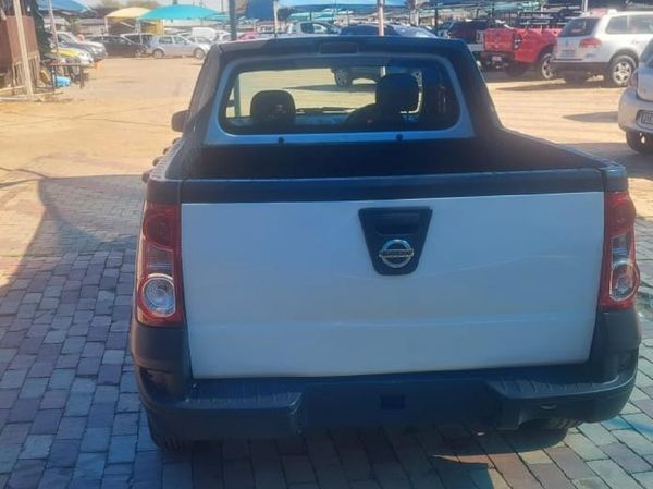 2020-Nissan-NP200-Np200-16 image:3