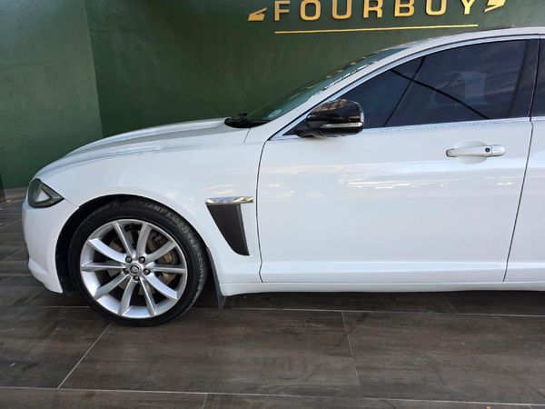 2011-Jaguar-XF-30-D-S-Premium-Luxury image:3