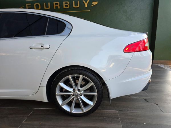 2011-Jaguar-XF-30-D-S-Premium-Luxury image:5