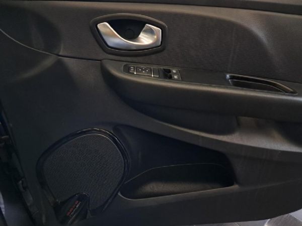 2018-Renault-Clio-IV-900T-Authentique-5-dr-66kW image:14