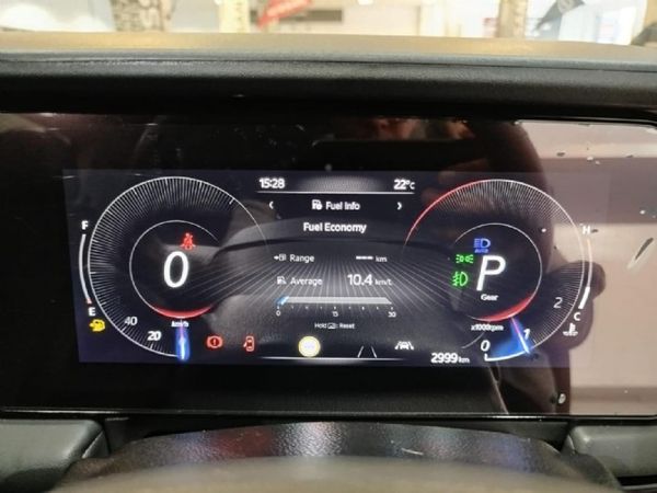 2025-Mahindra-XUV-700-20-AX7-Black-Edition-7-Seat-Auto image:10
