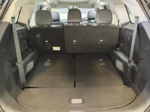2025-Mahindra-XUV-700-20-AX7-Black-Edition-7-Seat-Auto image:13