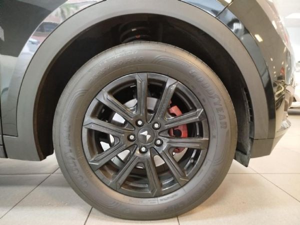 2025-Mahindra-XUV-700-20-AX7-Black-Edition-7-Seat-Auto image:15