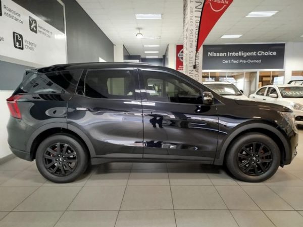 2025-Mahindra-XUV-700-20-AX7-Black-Edition-7-Seat-Auto image:1