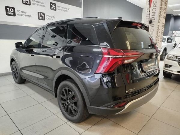 2025-Mahindra-XUV-700-20-AX7-Black-Edition-7-Seat-Auto image:7