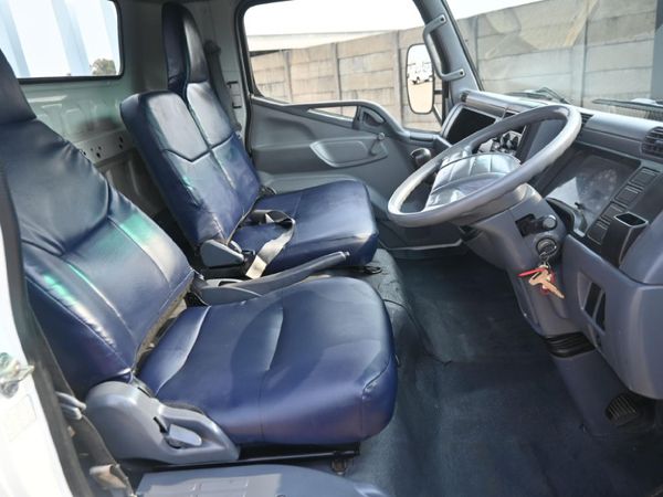 2014-Mitsubishi-Fuso-Canter-FE7-136-FC-CC image:6