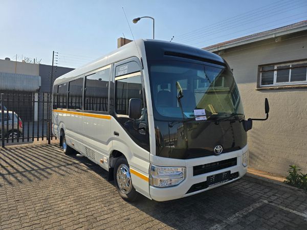New Toyota Coaster 2.8D GL Auto 23 Seater for sale in Gauteng - Cars.co ...
