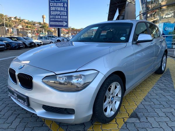 2013-BMW-1-Series-116i-5-dr-Urban image:1