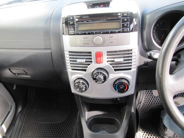 2008-Daihatsu-Terios-4x2 image:8