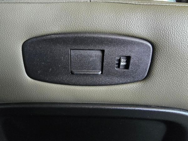 2021-Land-Rover-Defender-110-D240-SE-177kW image:8