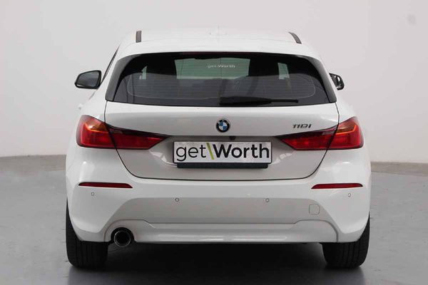 2021-BMW-1-Series-118i image:6