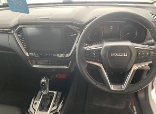 2026-Isuzu-D-Max-30-DDI-V-Cross-HR-Auto-Double-Cab image:6