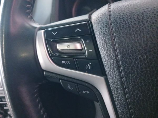 2023-Toyota-Land-Cruiser-Prado-28-GD-VX-L-Auto image:11
