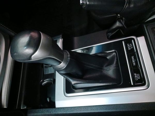 2023-Toyota-Land-Cruiser-Prado-28-GD-VX-L-Auto image:17