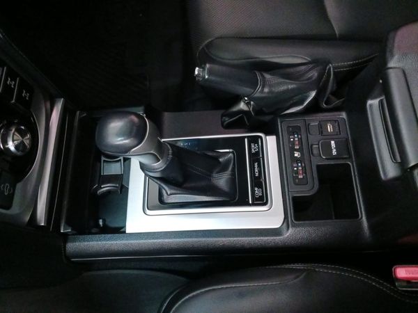 2023-Toyota-Land-Cruiser-Prado-28-GD-VX-L-Auto image:18