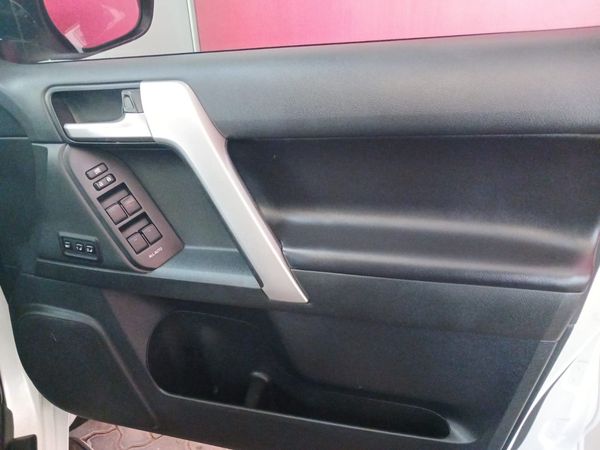 2023-Toyota-Land-Cruiser-Prado-28-GD-VX-L-Auto image:19