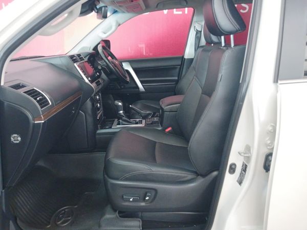 2023-Toyota-Land-Cruiser-Prado-28-GD-VX-L-Auto image:8