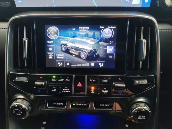 2025-Lexus-LX-Lexus-700H-LX-F-Sport image:14