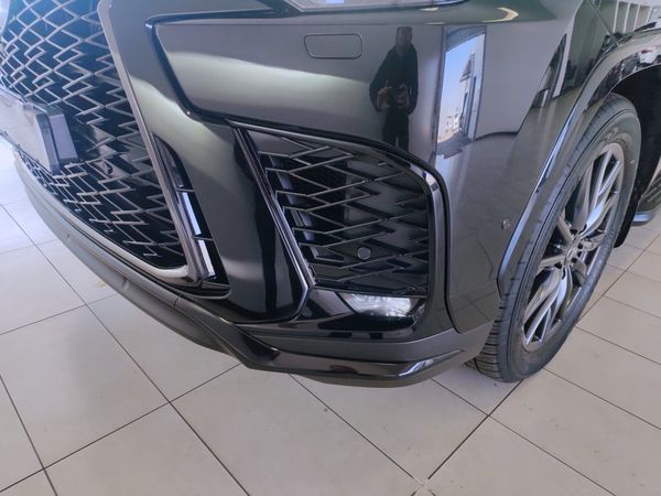 2025-Lexus-LX-Lexus-700H-LX-F-Sport image:23