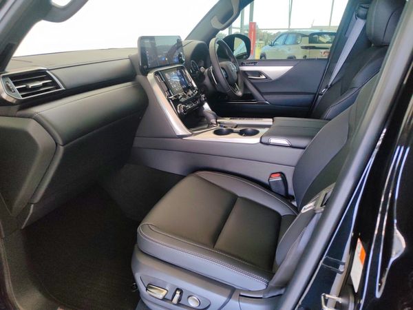 2025-Lexus-LX-Lexus-700H-LX-F-Sport image:6