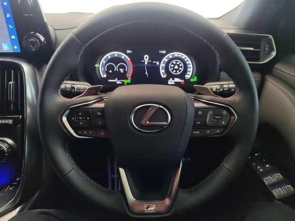 2025-Lexus-LX-Lexus-700H-LX-F-Sport image:7