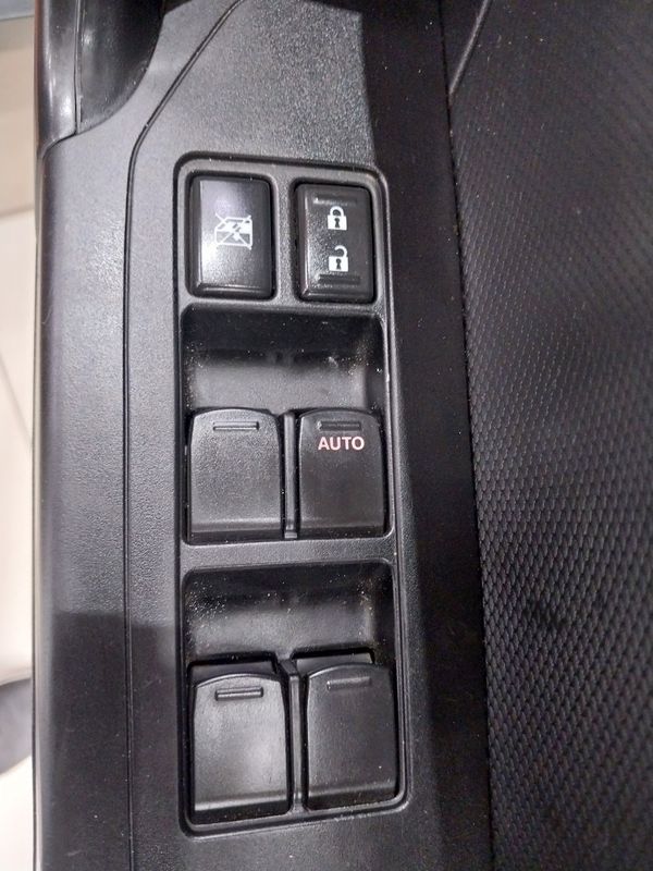 2021-Toyota-Urban-Cruiser-15-Xi image:15