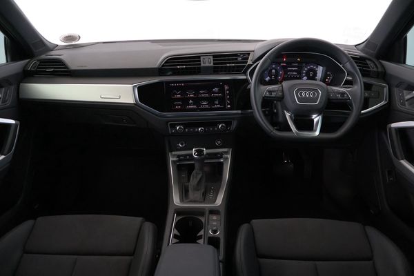 2025-Audi-Q3-Sportback-35TDI-Black-Edition image:18